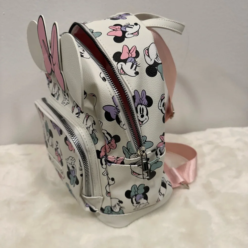 Minnie Mouse backpack purse! White and pink Mickey Mouse Disney land bag NWT!